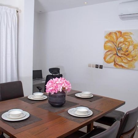 Luxury Suites Chester One ดาการ์ ภายนอก รูปภาพ