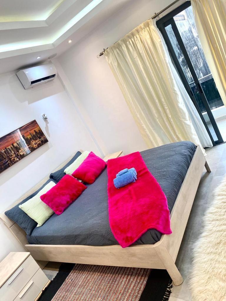 Luxury Suites Chester One ดาการ์ ภายนอก รูปภาพ